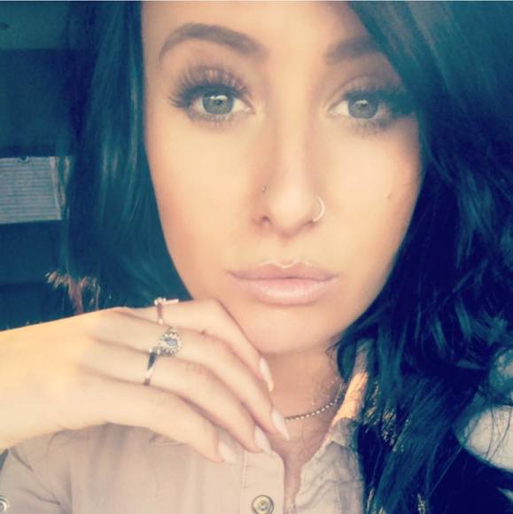 Meet your Posher, Amber - Picture 1 of 1